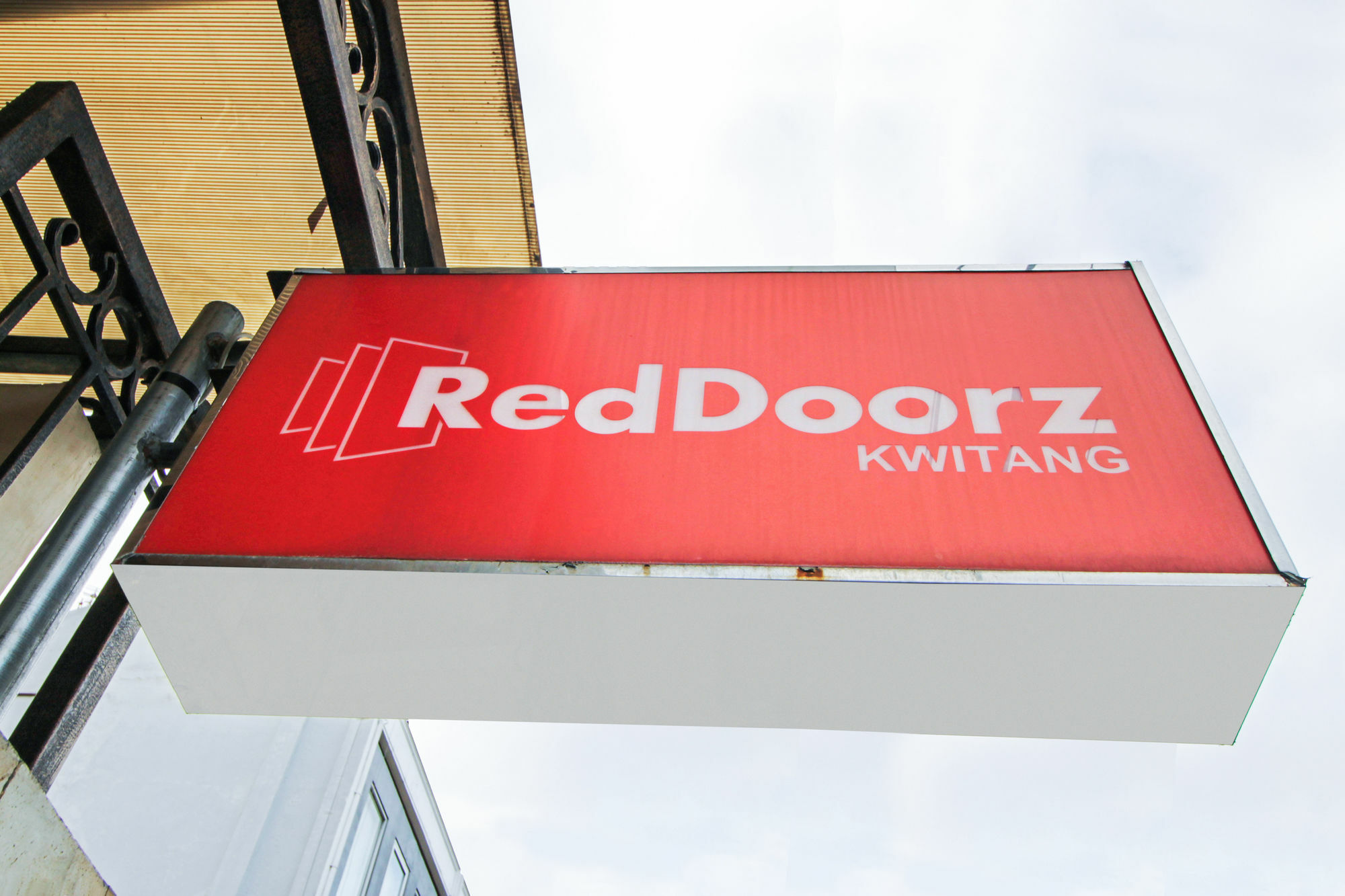 Reddoorz @ Kwitang Hotel Jakarta Exterior photo